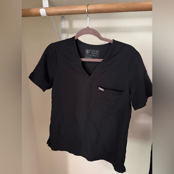 FIGS Black Scrub Top and Pants with Elastic Waistband- Technical Collection - Picture 3 of 8